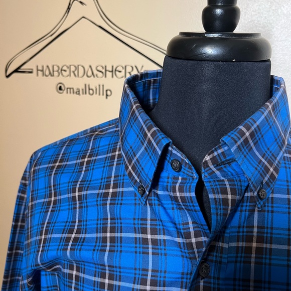 🔥 Lands End button down long sleeves shirt 🔥 REDUCED - Picture 2 of 4